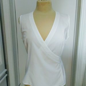New York and Co size x-small white wrap top